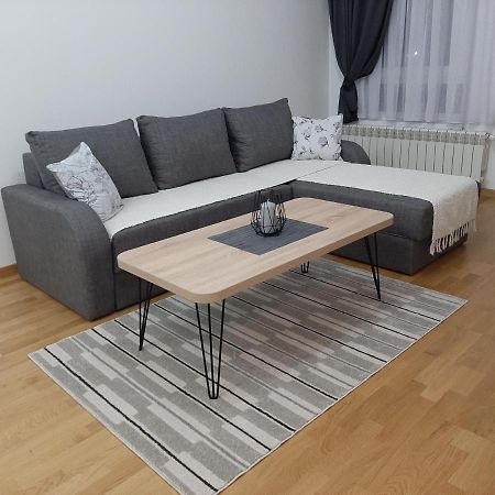 Apartman Viaggio Сремска Митровица Екстериор снимка