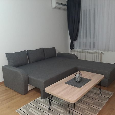 Apartman Viaggio Сремска Митровица Екстериор снимка