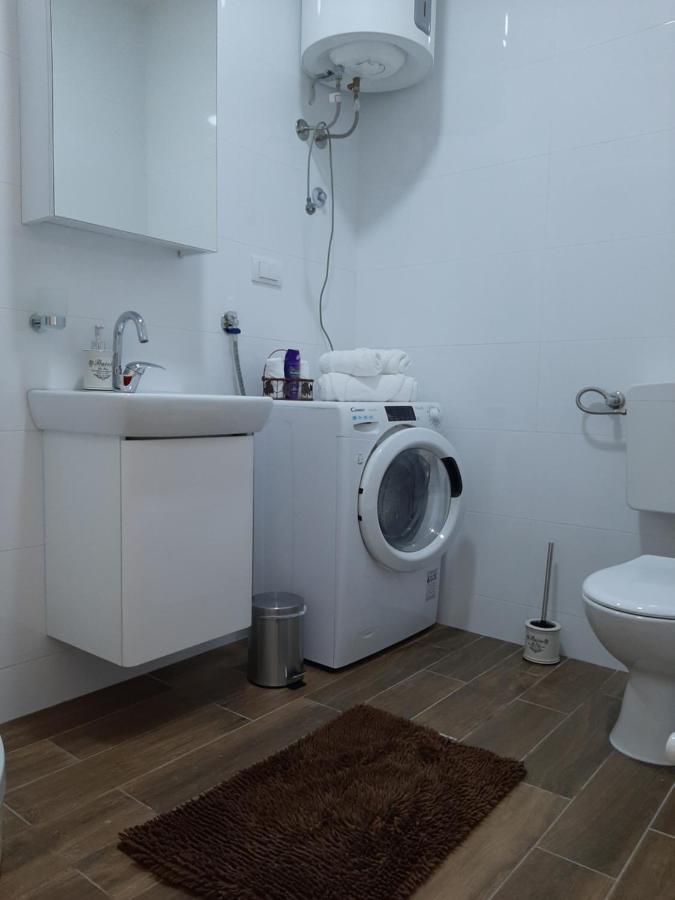 Apartman Viaggio Сремска Митровица Екстериор снимка