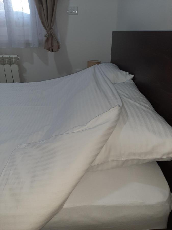 Apartman Viaggio Сремска Митровица Екстериор снимка