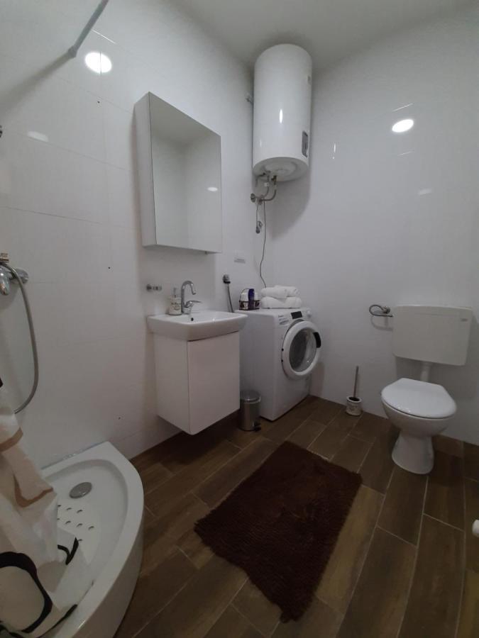 Apartman Viaggio Сремска Митровица Екстериор снимка