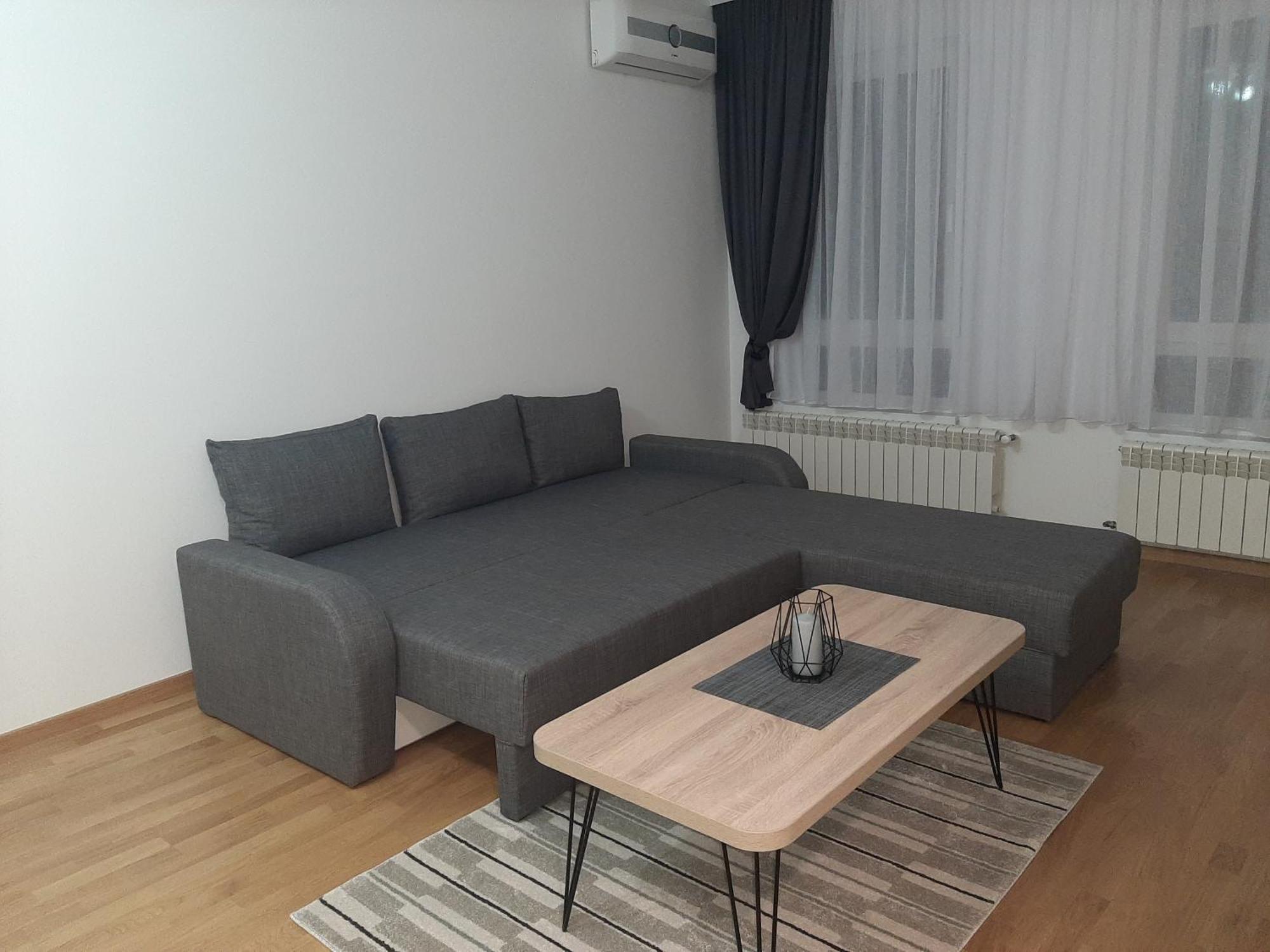 Apartman Viaggio Сремска Митровица Екстериор снимка